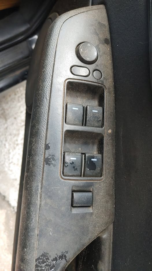 MAZDA 6 MAIN WINDOW SWITCH - Private Seller MAZDA 6 MAIN WINDOW SWITCH - Private Seller