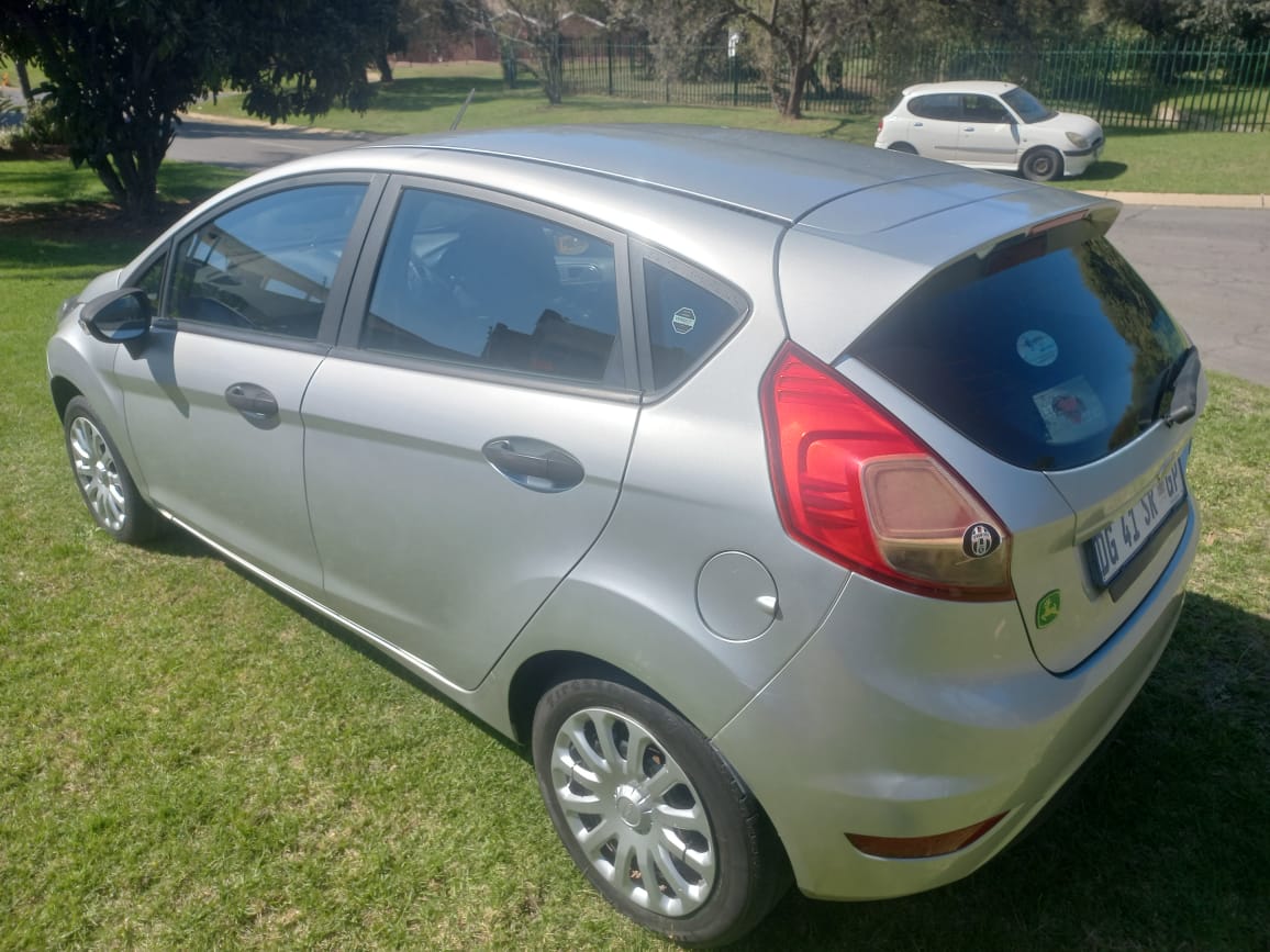2014 Ford fiesta 1.6 Ambiente For sale