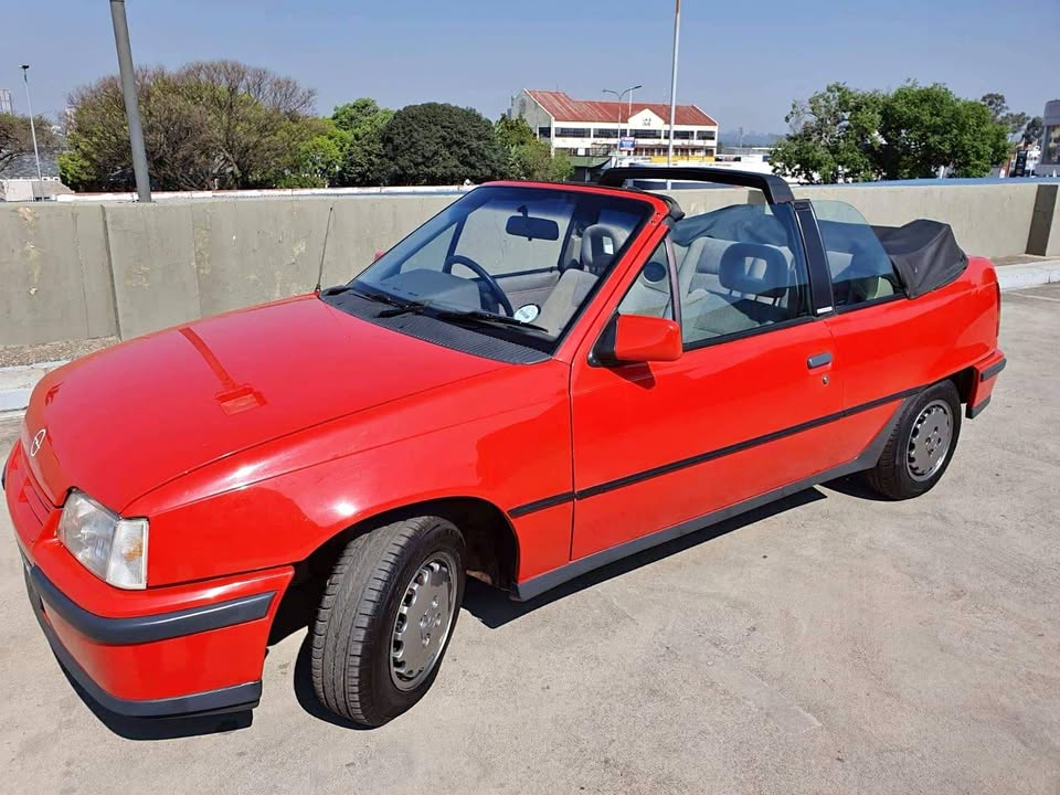 Monza 1.8 Cabriolet