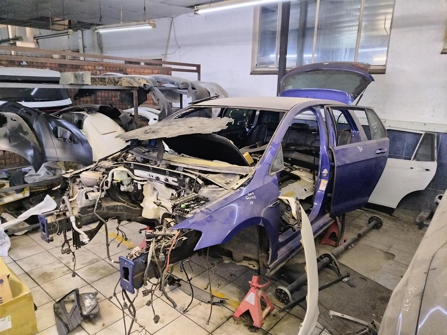 VW Golf 7 R now stripping for spares Volkswagen Golf 7 R - Private Seller