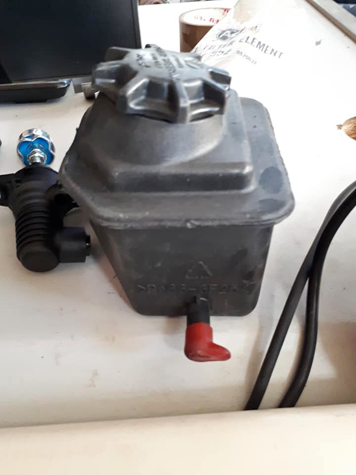 Daewoo powersteering bottles new - Private Seller Daewoo powersteering bottles new - Private Seller