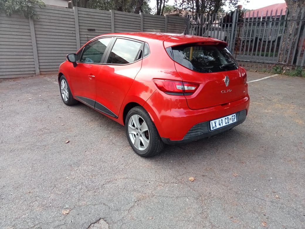 Used 2013 Renault Clio 1.4 Extreme 5-door - Private Seller Used 2013 Renault Clio 1.4 Extreme 5-door - Private Seller