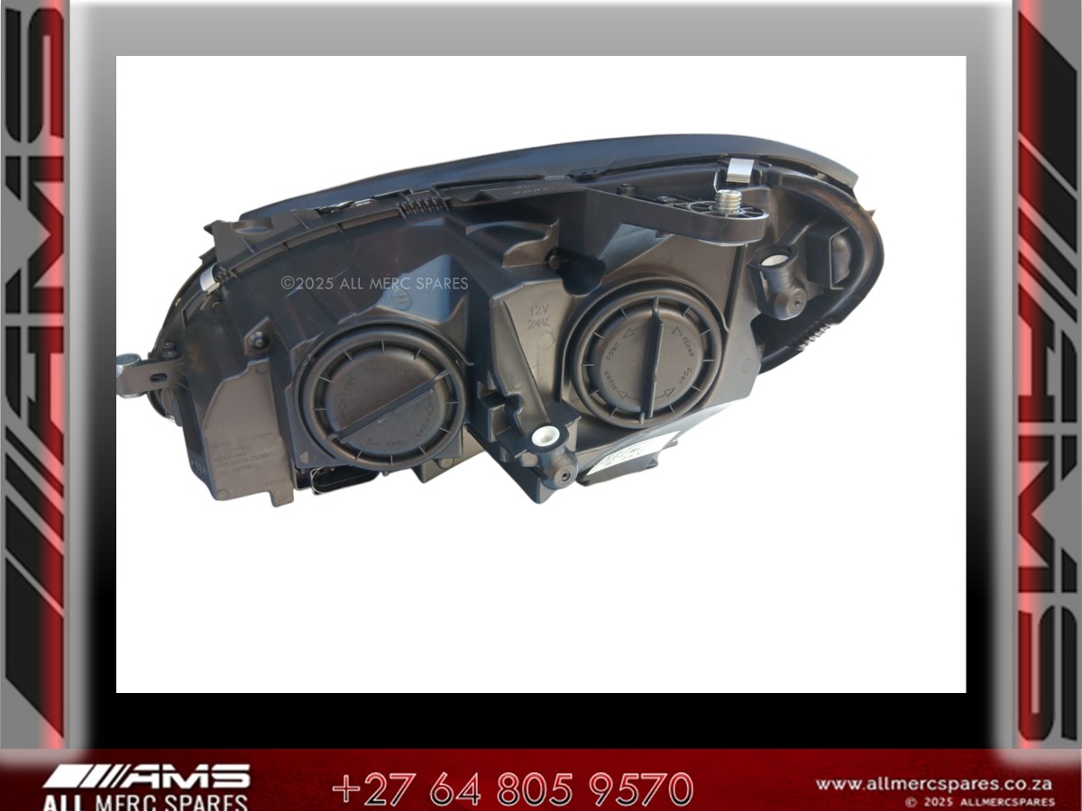 NEW W204 FACELIFT NON-XENON BLACK RIGHT HEADLIGHT - Private Seller