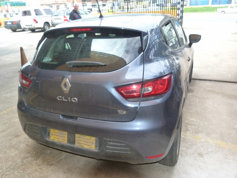 Renault Clio IV 900T Authentique - 2018 STRIPPING FOR SPARES - Private Seller Renault Clio IV 900T Authentique - 2018 STRIPPING FOR SPARES - Private Seller