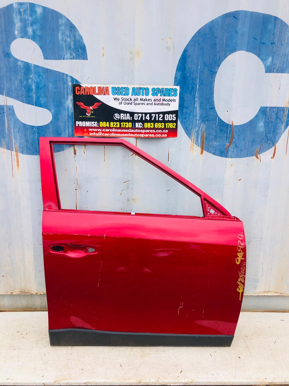 Mahindra 3X0 right front door - Private Seller Mahindra 3X0 right front door - Private Seller