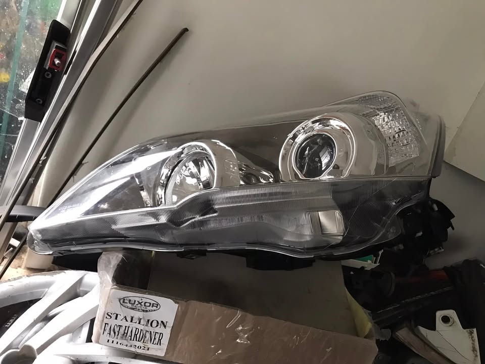 Honda CRV Headlight - Private Seller Honda CRV Headlight - Private Seller
