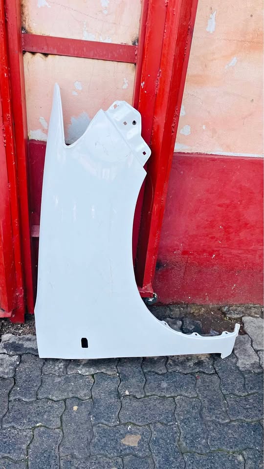 Toyota Hilux D4D fender - Private Seller Toyota Hilux D4D fender - Private Seller