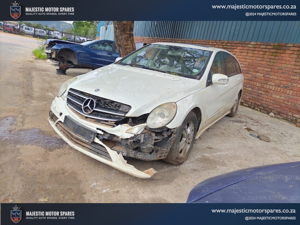 Stripping 2008 Mercedes Benz R320 CDI 4MATIC Automatic Diesel for Spares - Private Seller