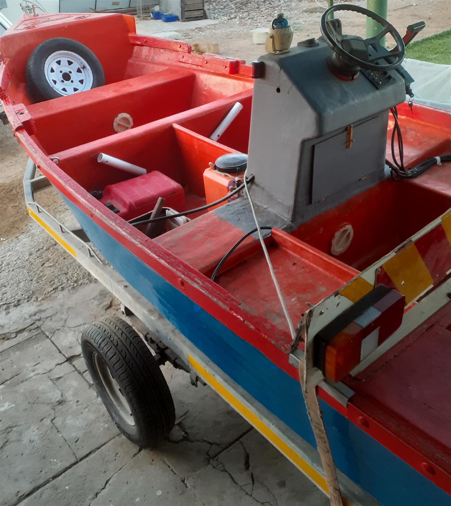 Fishing boat 4.6meters paperwork in order | Junk Mail