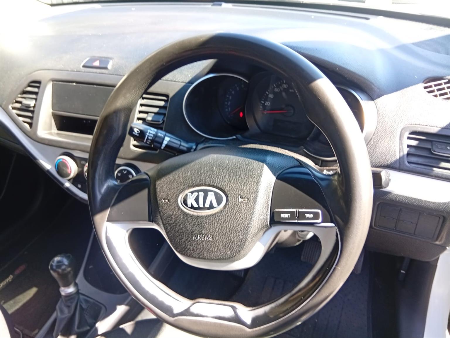 kia picanto 2015