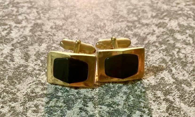 Vintage cuff links Vintage cuff links