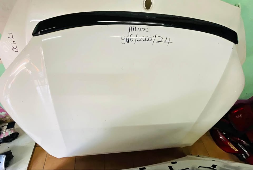 Toyota Hilux GD6 bonnet - Private Seller Toyota Hilux GD6 bonnet - Private Seller