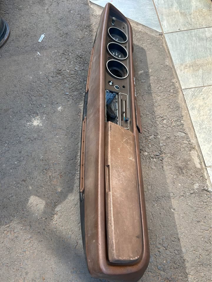 Nissan 1400 Dashboard For Sale @Circle 7 Used Parts Call or WhatsApp - Private Seller