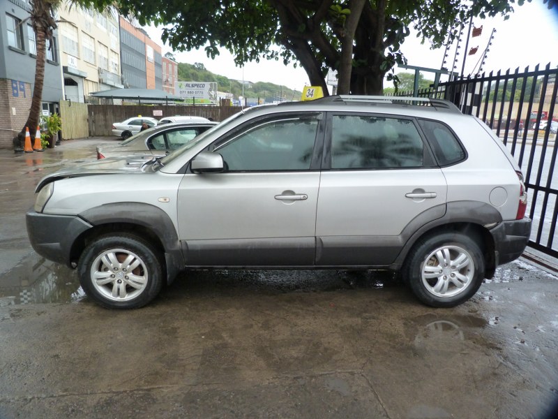 Hyundai Tucson 2.0 GLS Manual - 2006 - Private Seller Hyundai Tucson 2.0 GLS Manual - 2006 - Private Seller