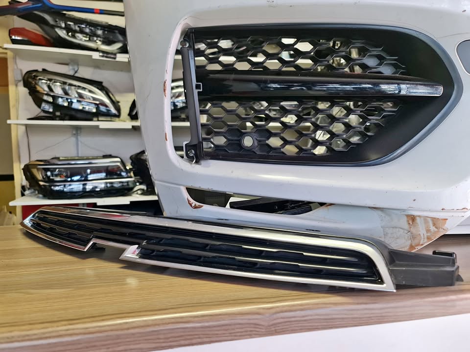 2014 CHEVROLET CRUZE TOP GRILL/BONNET GRILL FOR SALE SUPER CLEAN - Private Seller 2014 CHEVROLET CRUZE TOP GRILL/BONNET GRILL FOR SALE SUPER CLEAN - Private Seller