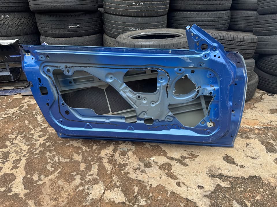 BMW M4 F82 F32 Left Door - Private Seller BMW M4 F82 F32 Left Door - Private Seller