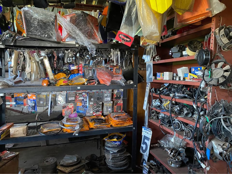 Yamaha clutch cover. Meyerton bike scrapyard new and secondhand spares and accessories. - Private Seller
