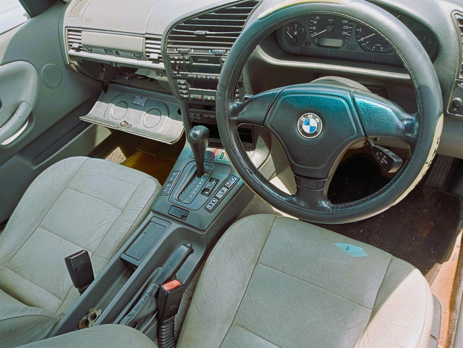 1995 BMW E36 318i - Stripping for Spares