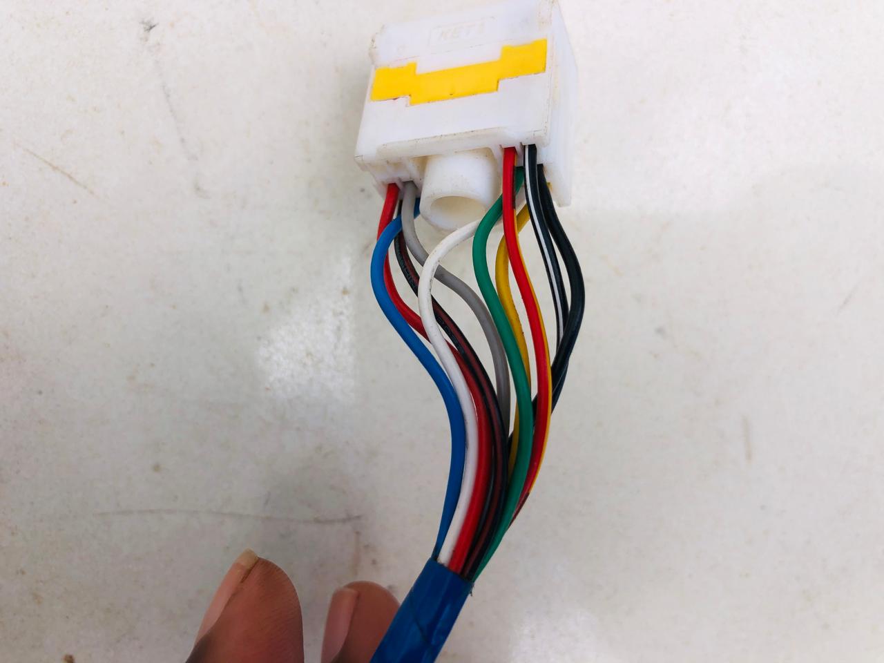 Hyundai Tucson right side electronic mirror (cover need to be replaced) - Private Seller Hyundai Tucson right side electronic mirror (cover need to be replaced) - Private Seller