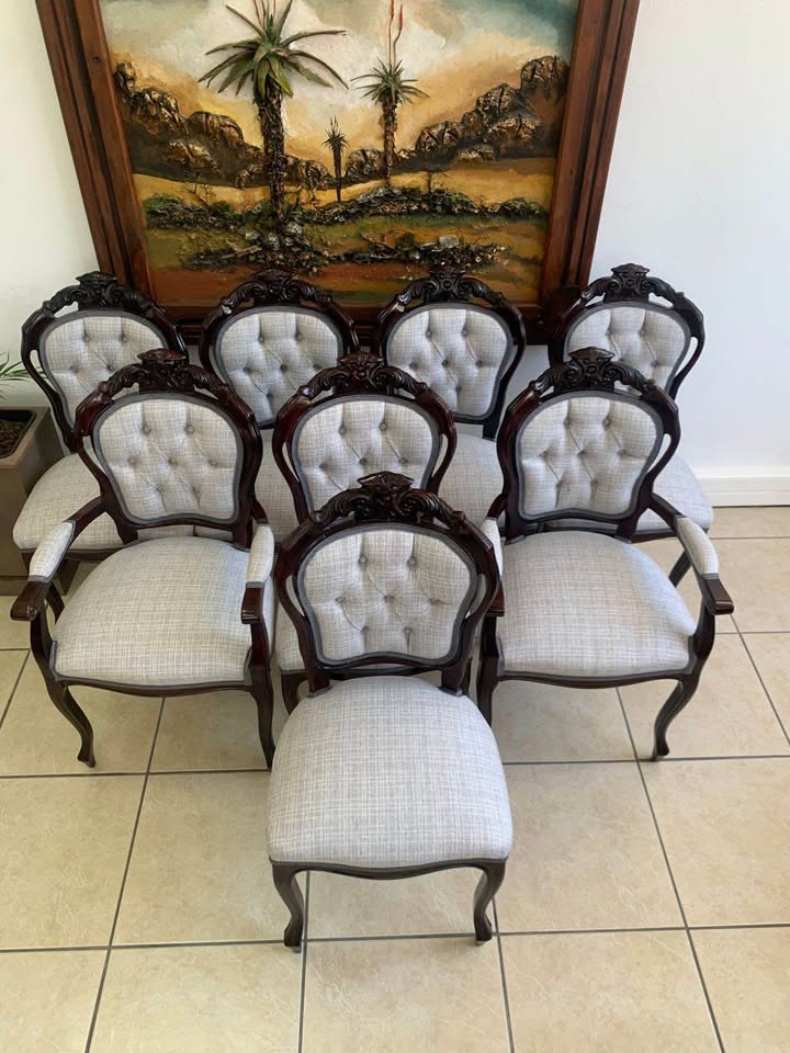 Elegant Set of 8 Vintage Dining Chairs – Priced Per Chair
