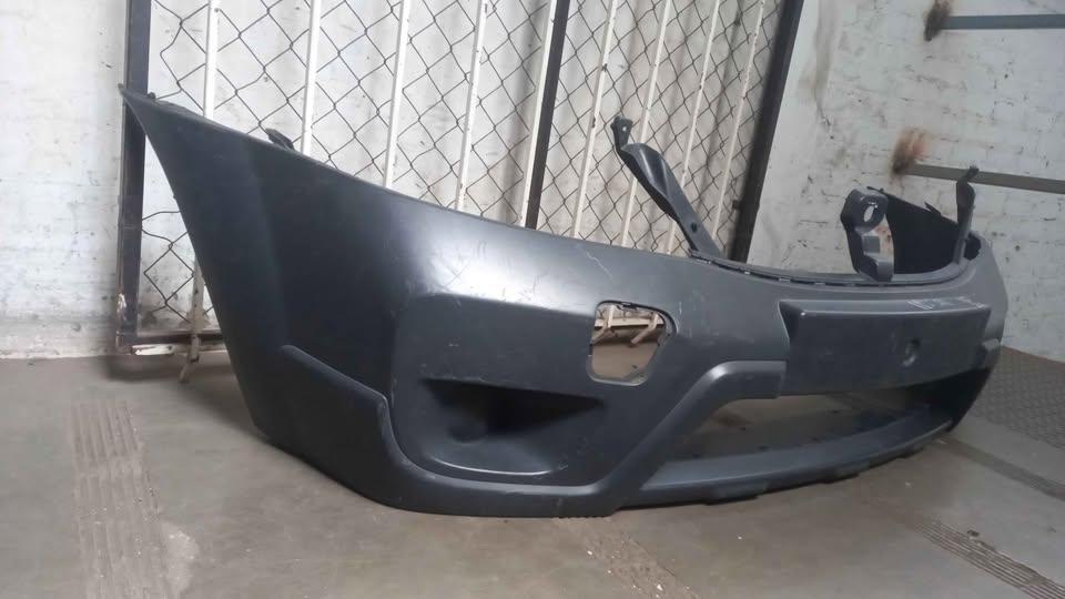 Nissan NP200 FRONT BUMPER - Private Seller