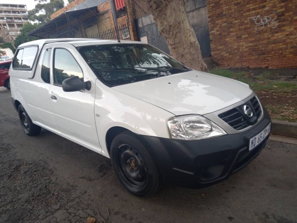 2018 Nissan Np200 1.6 Petrol, Manual, White Color, Mileage 77000kms
