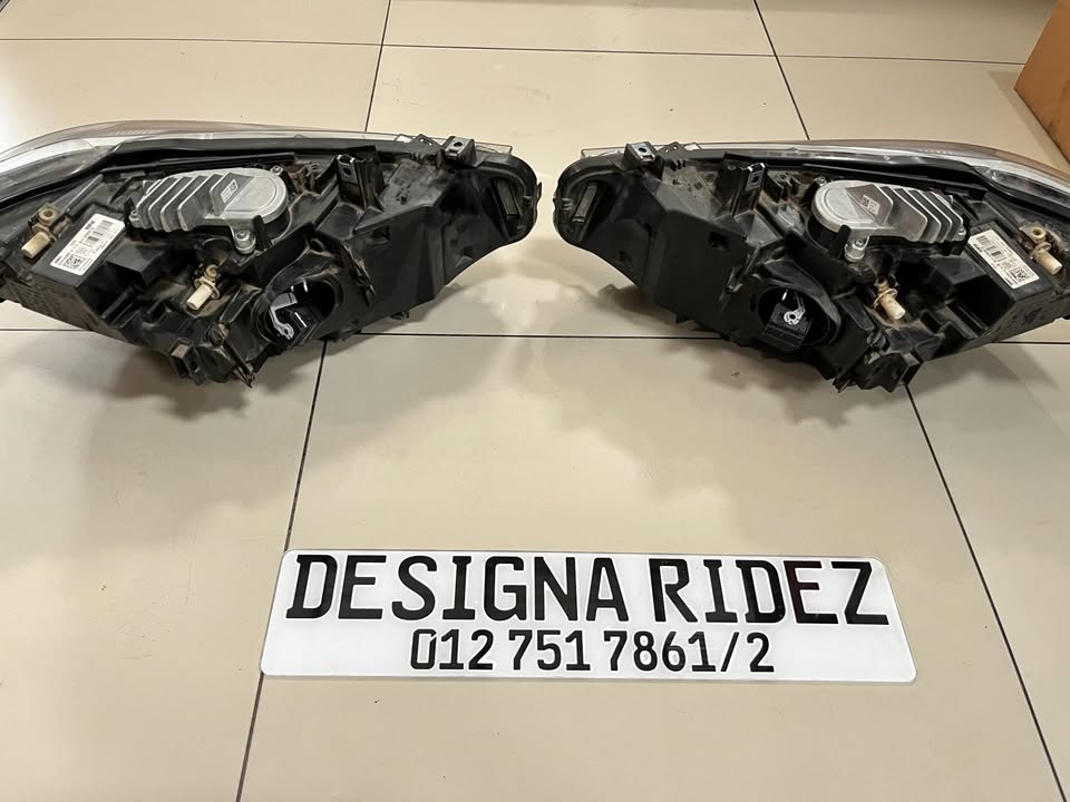 BMW F80 M3/F82 M4 - FRONT ADAPTIVE LED LCI HEADLIGHTS AVAILABLE. - Private Seller BMW F80 M3/F82 M4 - FRONT ADAPTIVE LED LCI HEADLIGHTS AVAILABLE. - Private Seller