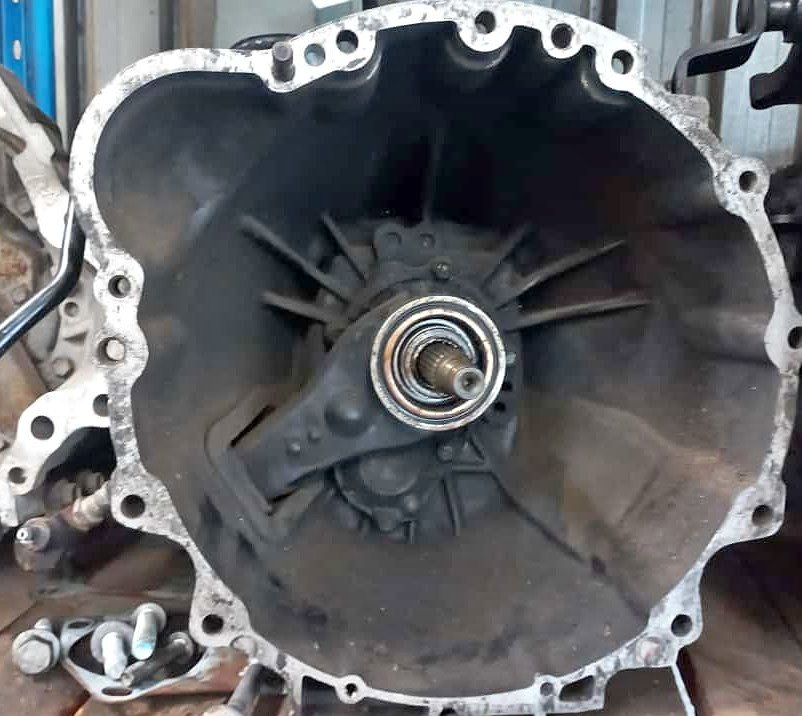 Isuzu KB260 5 Speed Manual Gearbox (4ZE1) - Private Seller Isuzu KB260 5 Speed Manual Gearbox (4ZE1) - Private Seller