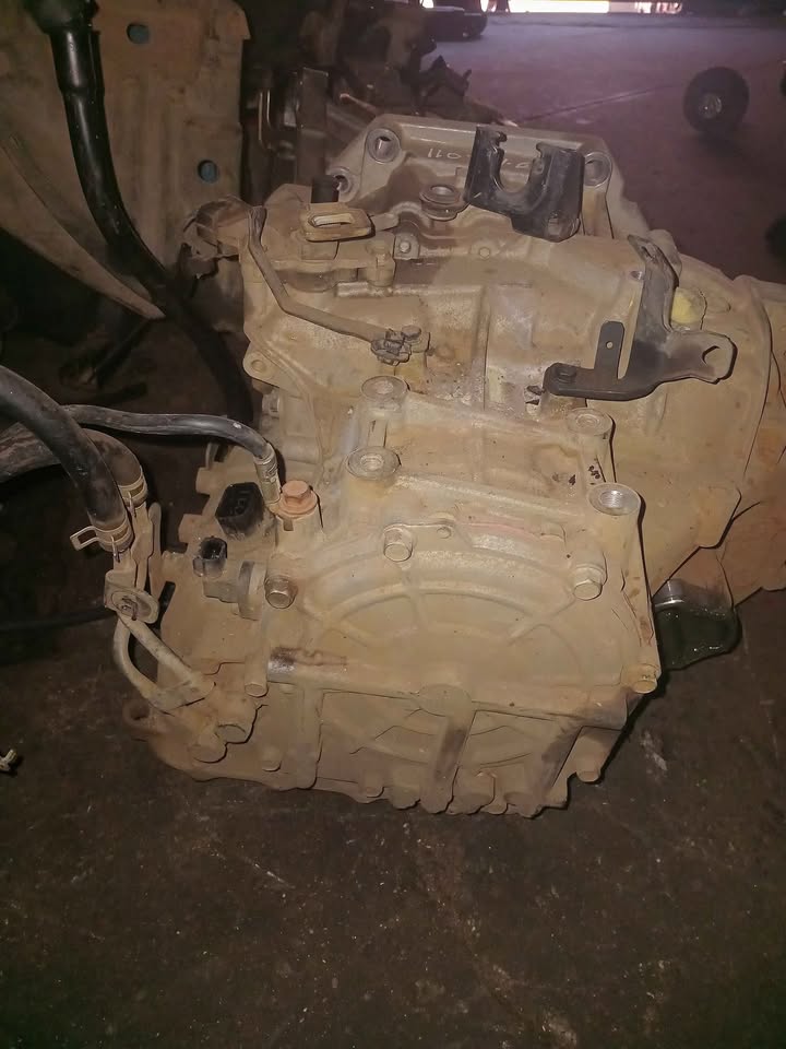 Hyundai i10 grand automatic gear box new shape - Private Seller Hyundai i10 grand automatic gear box new shape - Private Seller