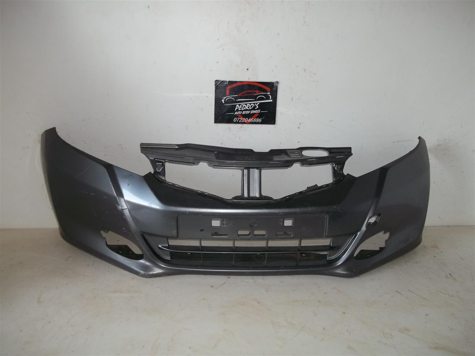 Honda Jazz / Fit '11-'14 front bumper with grille - Private Seller Honda Jazz / Fit '11-'14 front bumper with grille - Private Seller