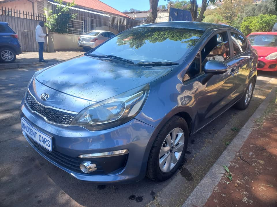 2017 KIA RIO SEDAN 1.4 PETROL, GREY COLOR, MILEAGE