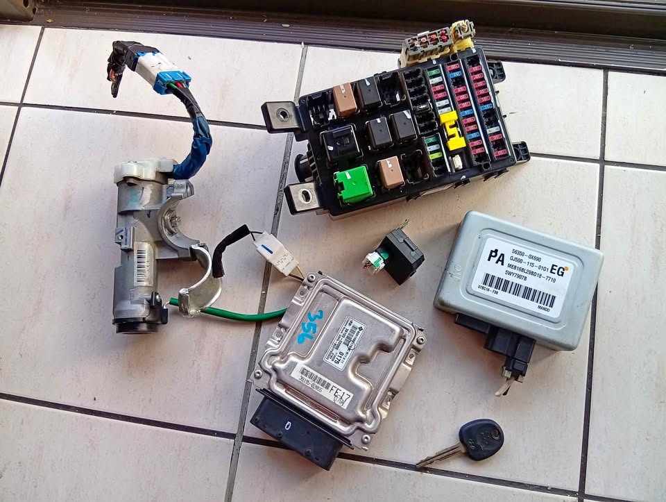 2008-2013 Hyundai i10 1.2 complete lockset for sale 2008-2013 Hyundai i10 1.2 complete lockset for sale