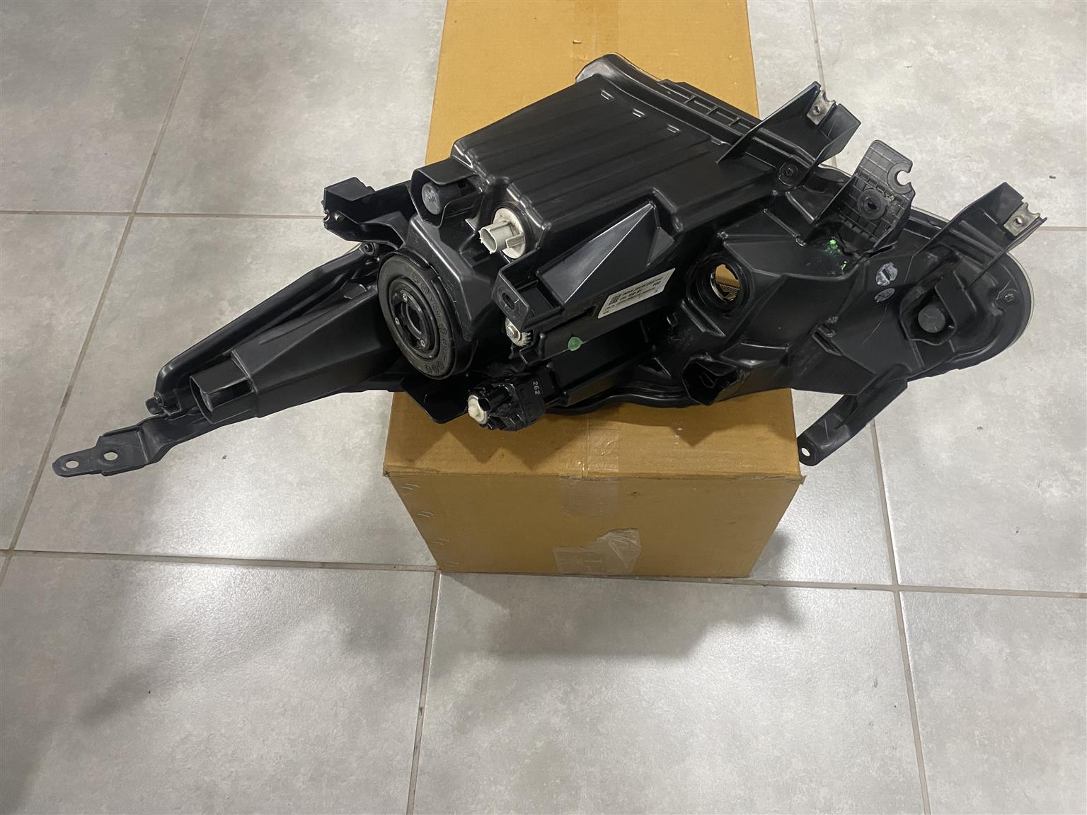 2025 TOYOTA STARLET HEADLIGHT RIGHT SIDE FOR SALE. IN EXCELLENT CONDITION - Private Seller 2025 TOYOTA STARLET HEADLIGHT RIGHT SIDE FOR SALE. IN EXCELLENT CONDITION - Private Seller
