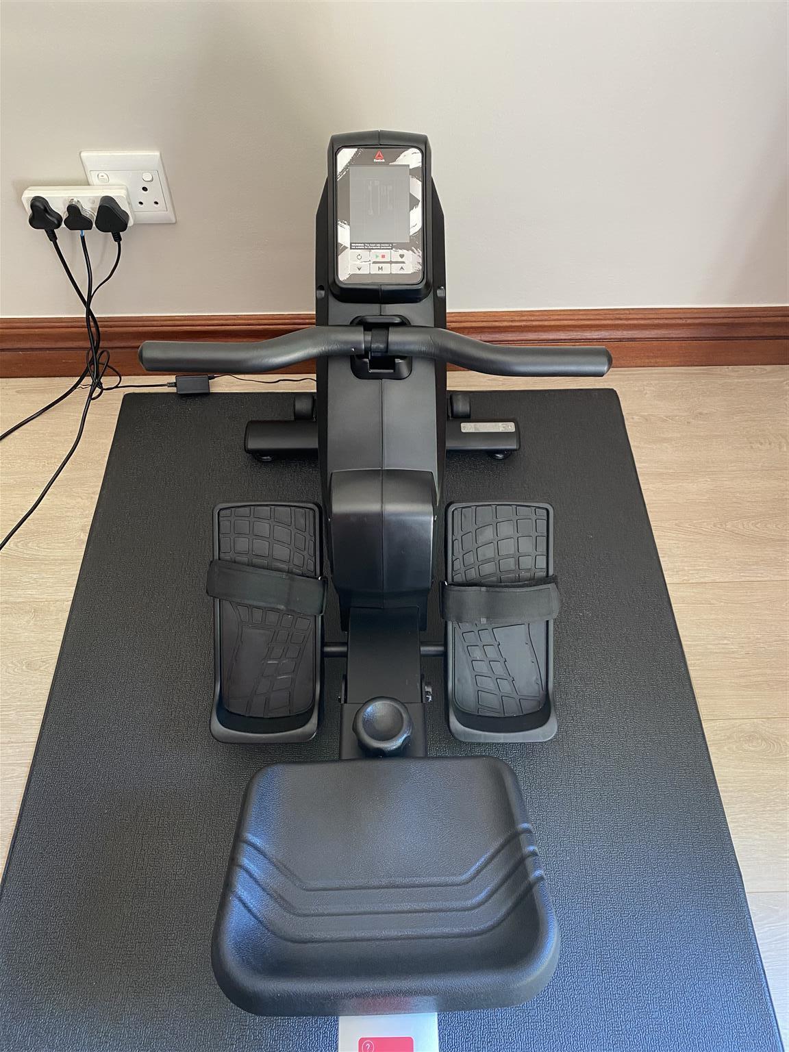 Reebok z jet 400 best sale rowing machine