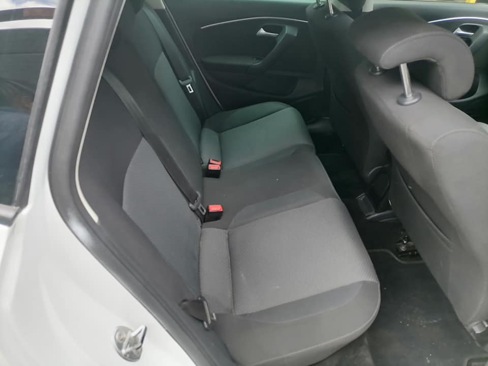 2015 Volkswagen polo 1.2 TSI Sunroof High line leather interior