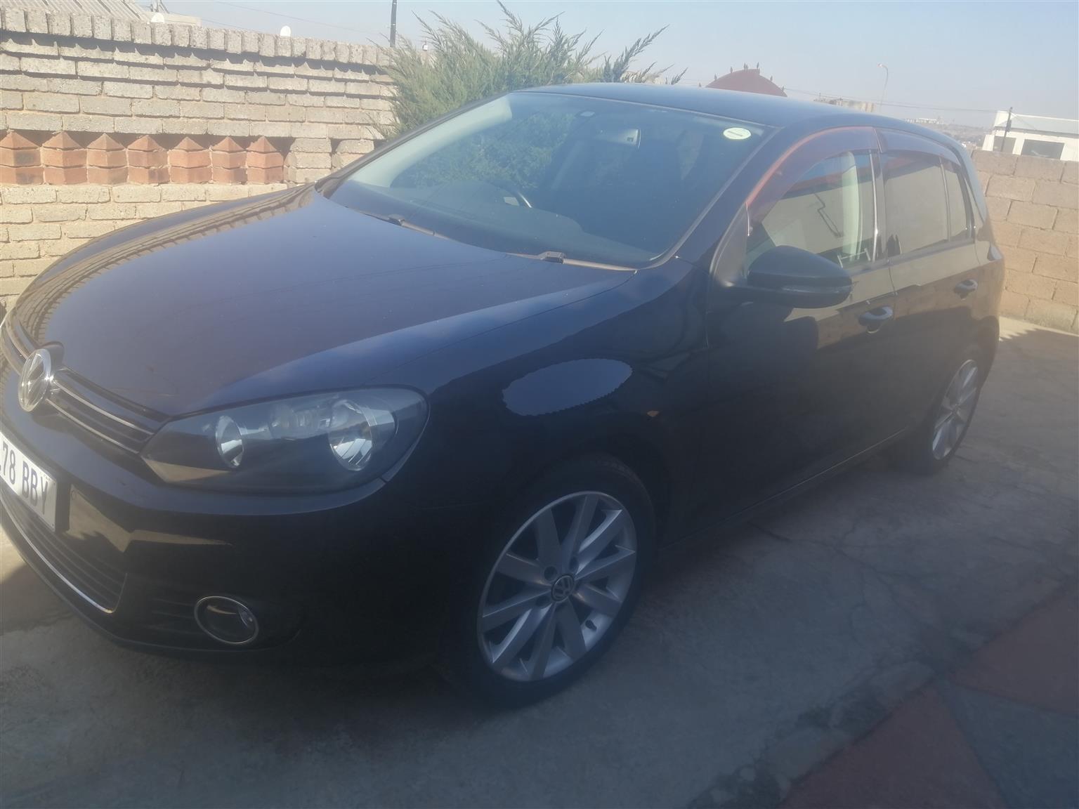 Volkswagen golf six dsg 7 speed supercharger, 17 inch standard alloy wheels.