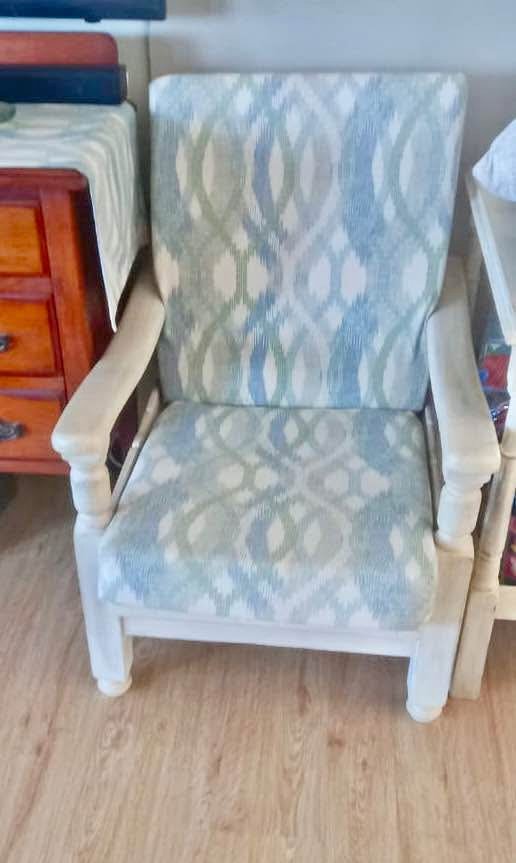 Vintage Teak techniqued chair Vintage Teak techniqued chair