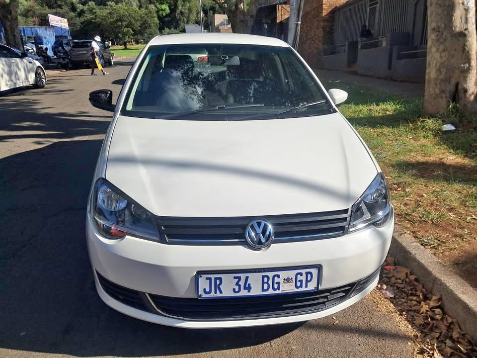 Polo Vivo 1.6 seden 2016 for sale