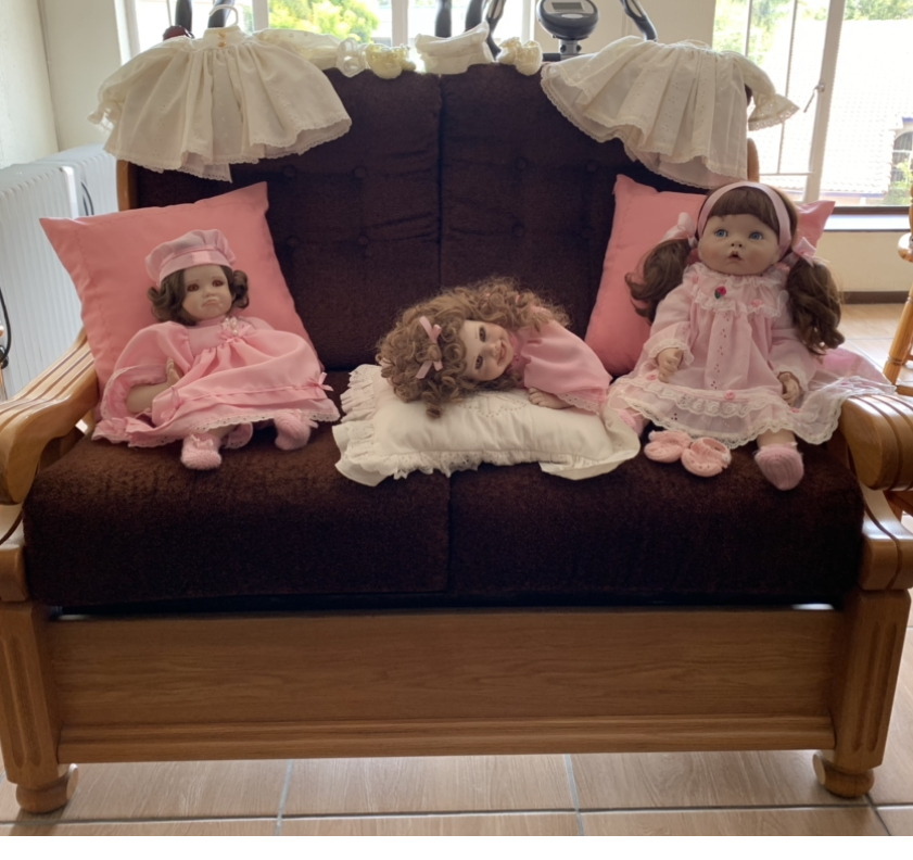 Collector Beautiful Porcelain dolls