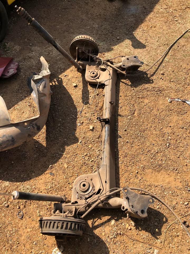 Nissan NP200 Rear Axle