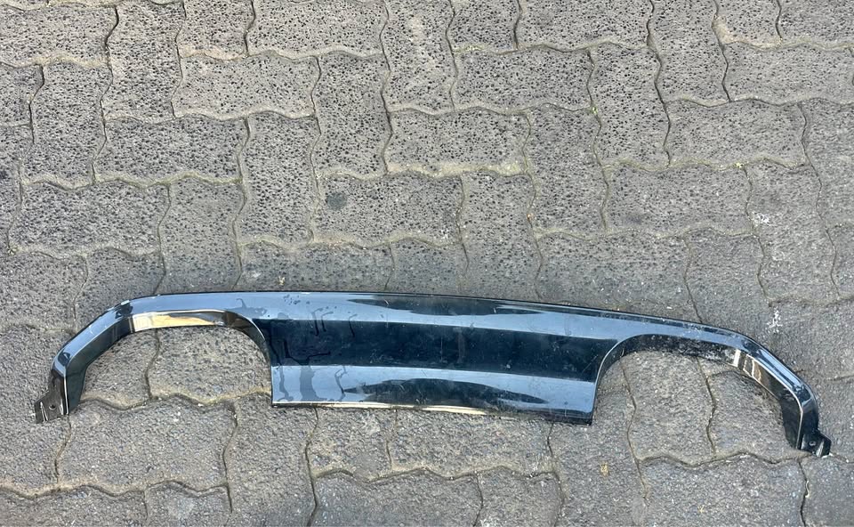 BMW M3 M4 REAR BUMPER DIFFUSER - Private Seller BMW M3 M4 REAR BUMPER DIFFUSER - Private Seller