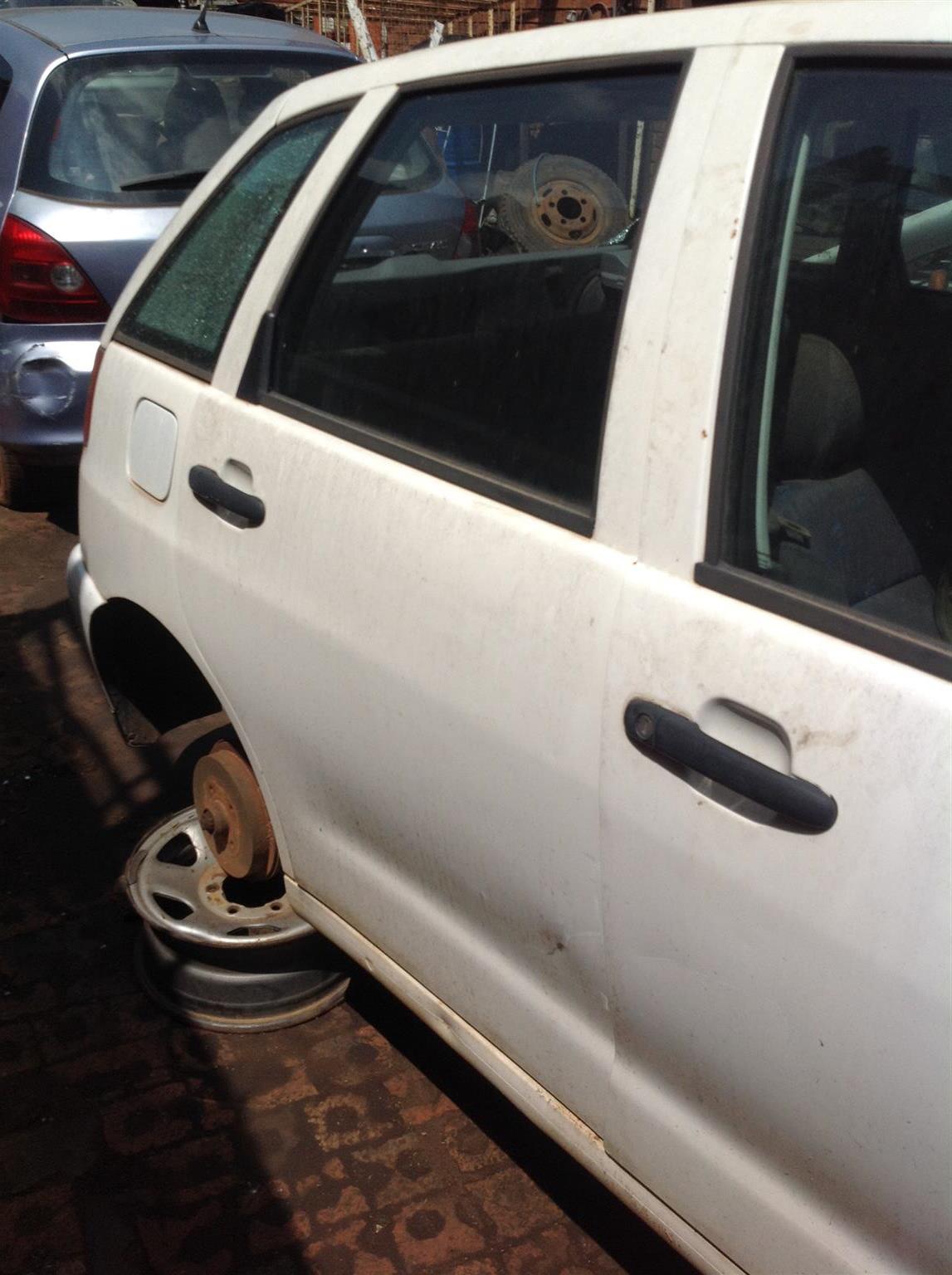 Stripping VW Polo Playa 2000 for Spares - Private Seller