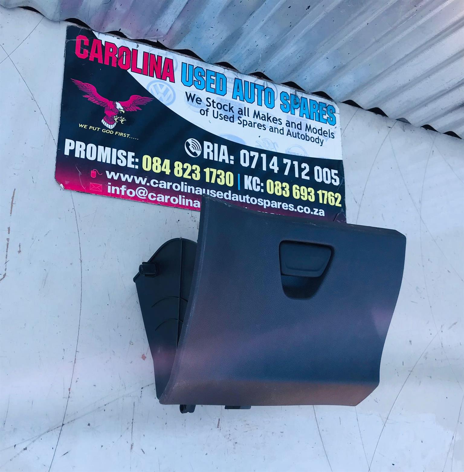 Ford Fiesta Glove box - Private Seller Ford Fiesta Glove box - Private Seller