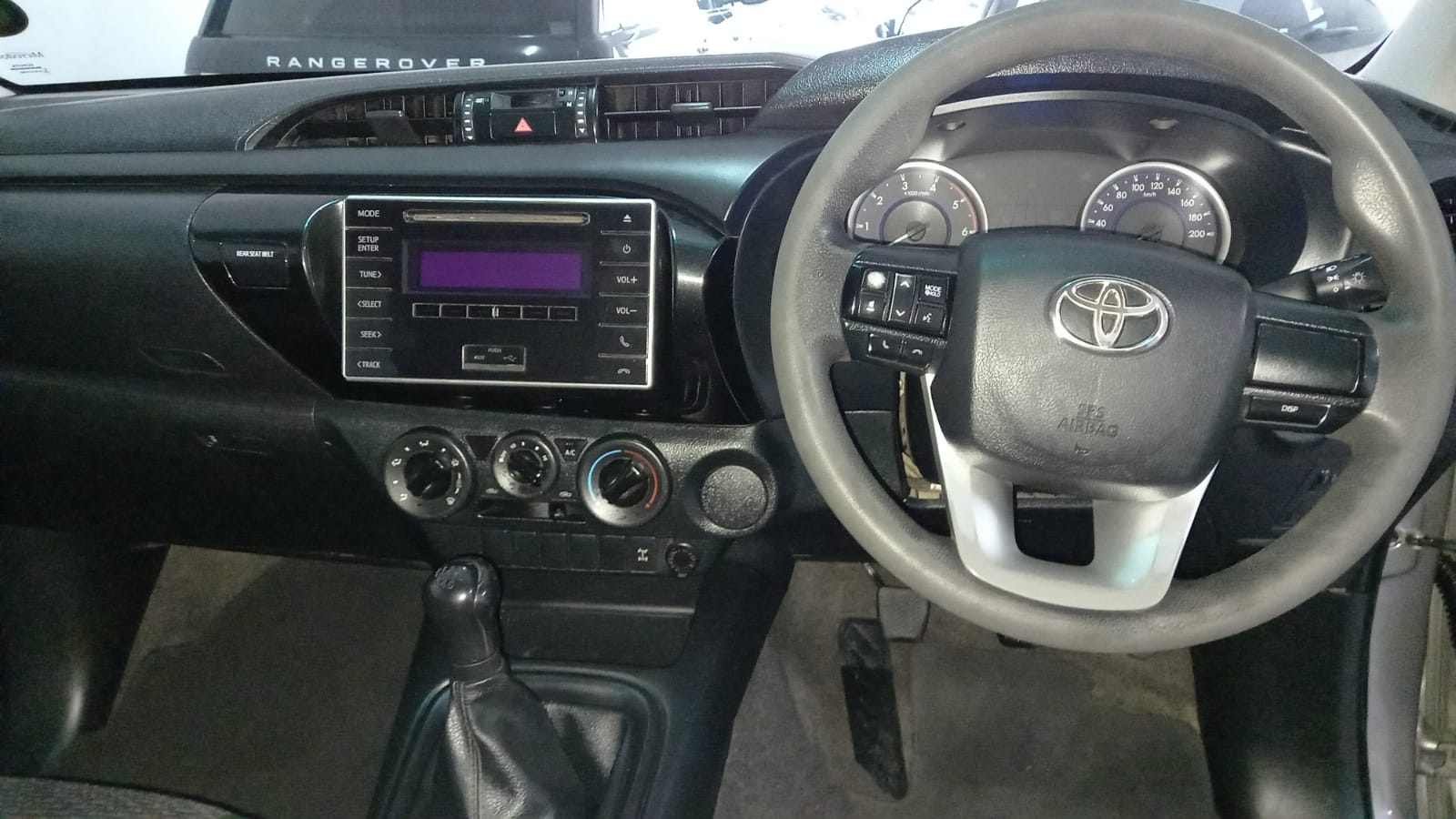 2016 Toyota Hilux 2.4 GD-6 RB SRX Double Cab Bakkie