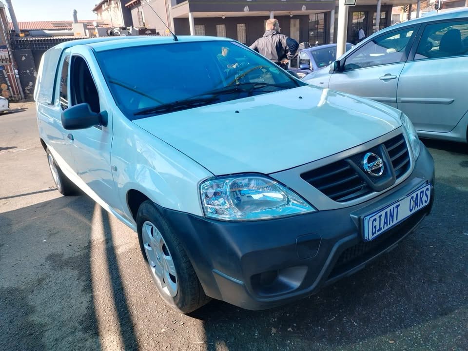 Nissan np200 1.6 2022