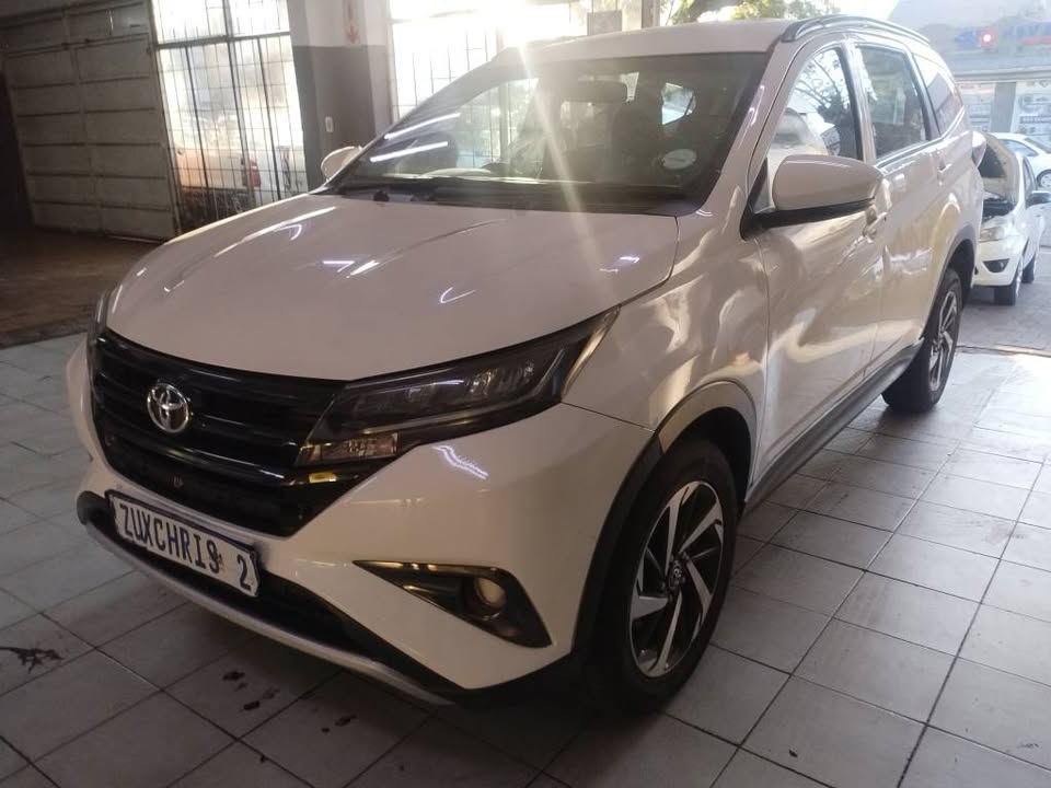 2018 TOYOTA RUSH VVTI 1.5 PETROL AUTOMATIC