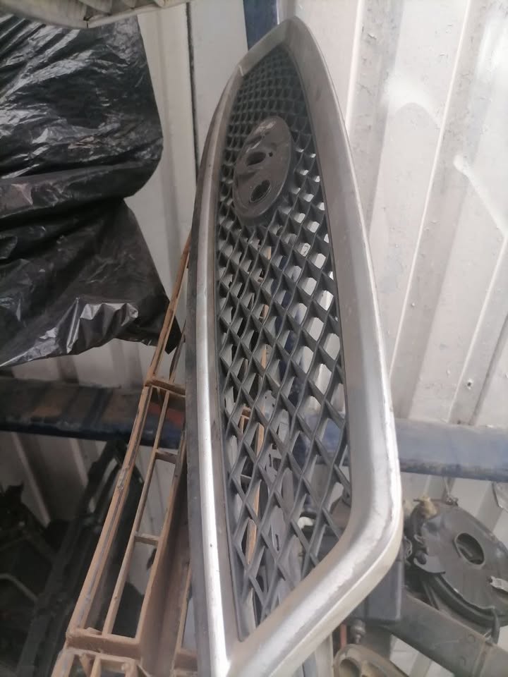 FORD FOCUS MACH 2 FRONT GRILL - Private Seller FORD FOCUS MACH 2 FRONT GRILL - Private Seller
