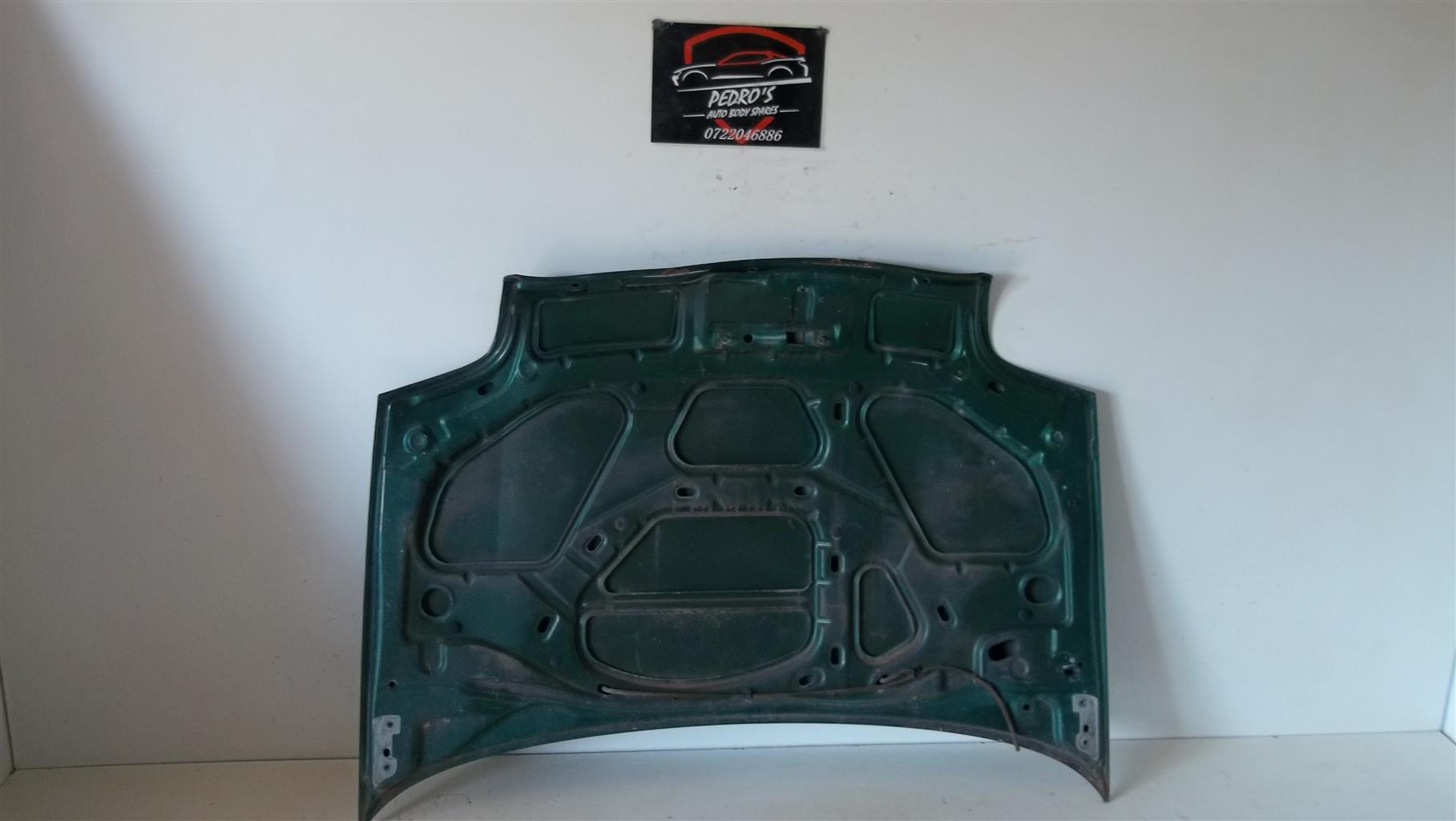 Renault Clio 2 Bonnet - Private Seller Renault Clio 2 Bonnet - Private Seller