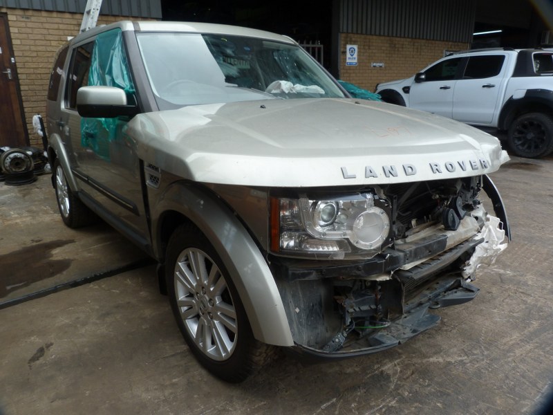 Land Rover Discovery 4 4.5 V8 SE AT Metallic Green - 2012 STRIPPING FOR SPARES - Private Seller Land Rover Discovery 4 4.5 V8 SE AT Metallic Green - 2012 STRIPPING FOR SPARES - Private Seller