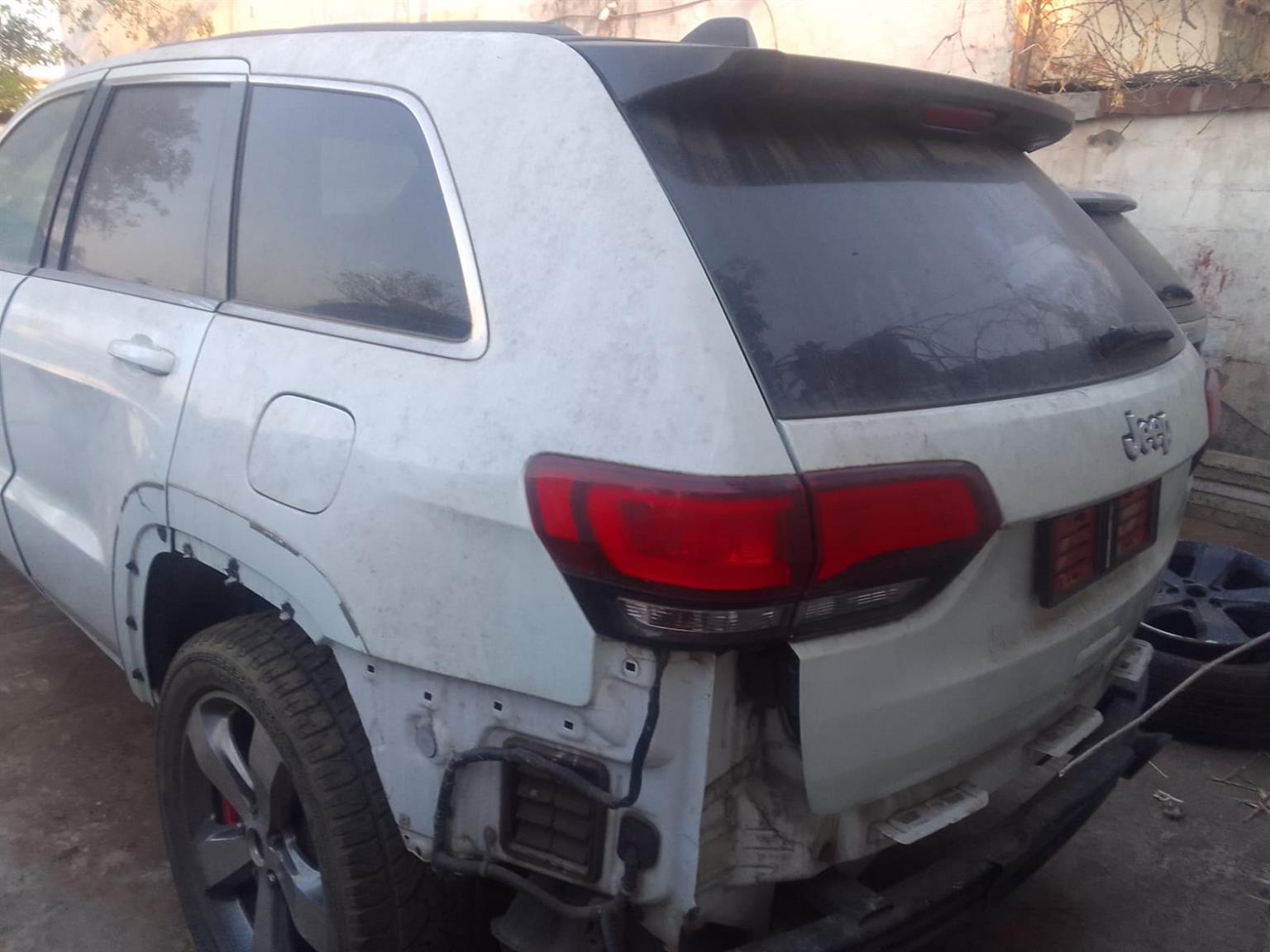 2014 Jeep Grand Cherokee WK2 SRT8 6.4L V8 striping for spares - Private Seller 2014 Jeep Grand Cherokee WK2 SRT8 6.4L V8 striping for spares - Private Seller